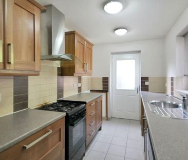 3 bedroom semi-detached house to rent - Photo 6