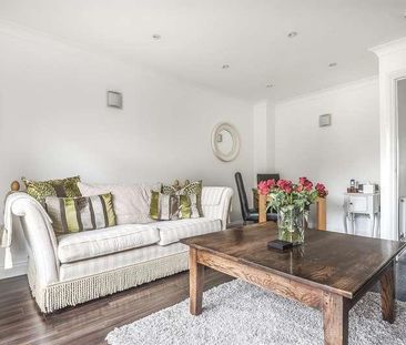 Evesham Place, Wokingham, RG41 - Photo 3