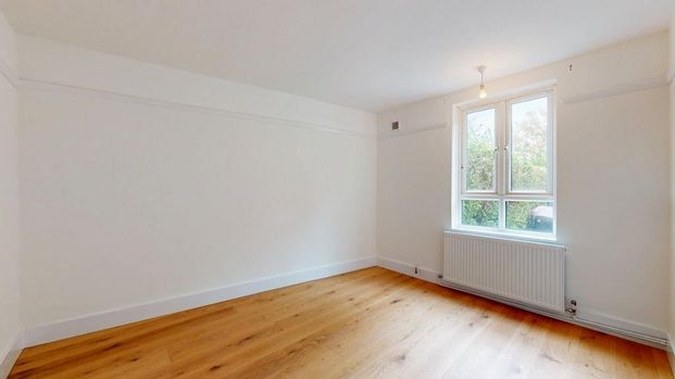 3 bedroom flat to rent - Photo 1