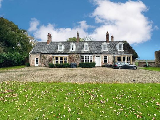 6 bedroom detached house to rent - Photo 1