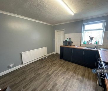 2 bedroom terraced house to rent - Photo 6