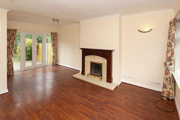 3 bedroom semi-detached house to rent - Photo 1