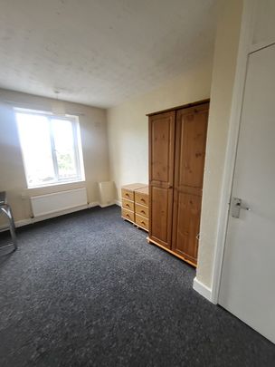 5 bed house to rent in Earlham Grove, Norwich, NR5 - Photo 1