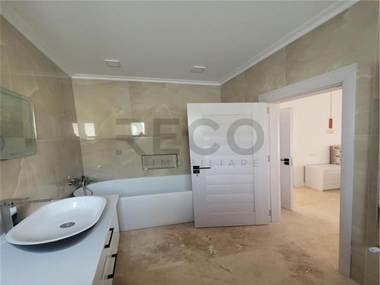 RECO Casa cu piscina - Fotografie 1