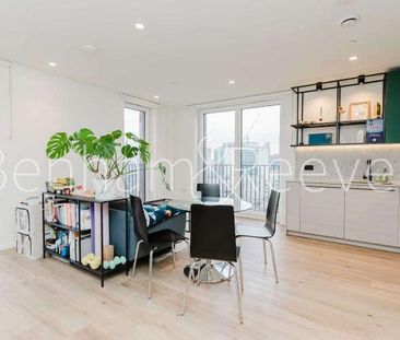 Hawser Lane, Heron Wharf, E14 - Photo 1