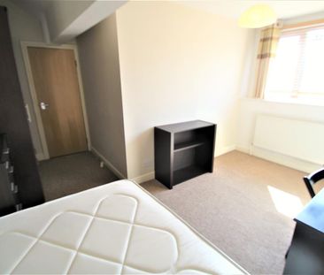 Beechwood Mount, Burley, LS4 2NQ, Leeds - Photo 5