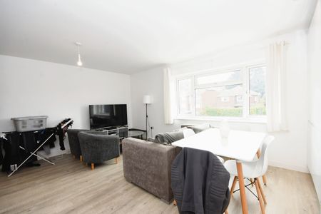 1 bedroom apartment to rent Snowley Parade, Bishops Stortford, CM23 - Photo 2