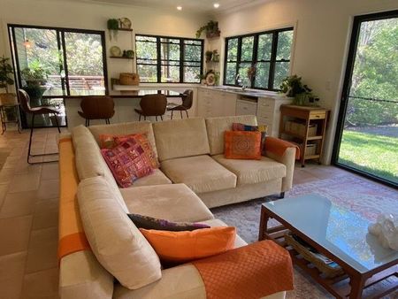 A Private Oasis in Crystal Creek - Where Lifestyle Meets Luxury - Photo 3