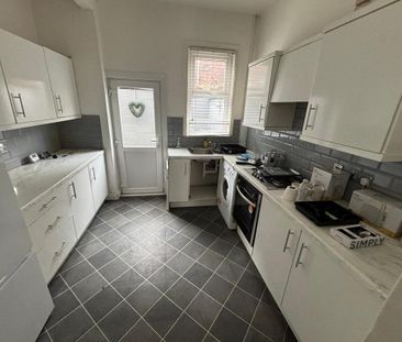 3 bedroom terraced house to rent - Photo 6