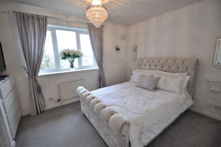 2 bedroom semi-detached house to rent - Photo 5