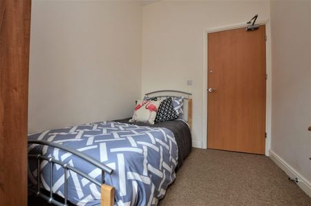 Billington Grove, Ashford - Photo 2