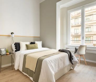 Carrer de Balmes, Barcelona, Catalonia 08006 - Photo 2