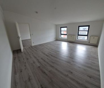 Erstbezug nach Renovierung & neue Böden (Lübecker Str. 120) - Photo 1