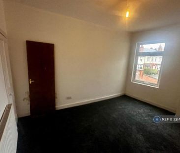 3 bedroom end of terrace house to rent - Photo 6