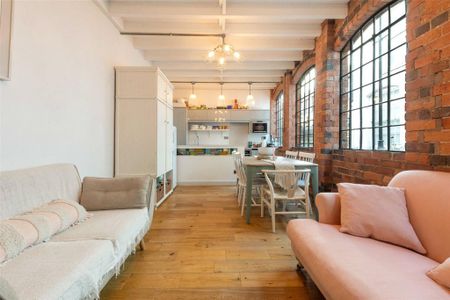 2 bedroom end of terrace house to rent - Photo 2