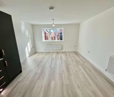 Ellis Close, Bury St Edmunds - Photo 2