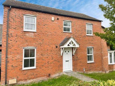 3 bedroom semi-detached house to rent - Photo 2