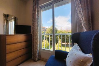 Bonito apartamento 2 dormitorios con piscina al lado del mar