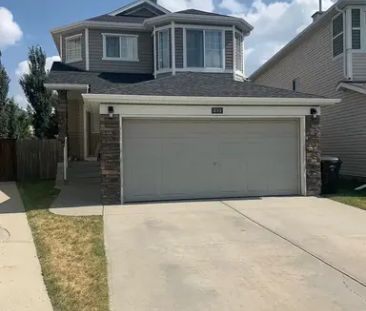 COZY HOME IN COUGAR RIDGE | 231 Cougar Plateau Way Southwest, Calgary - Photo 1