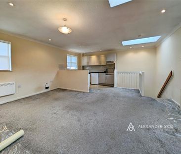 1 bedroom coach house to rent - Photo 1