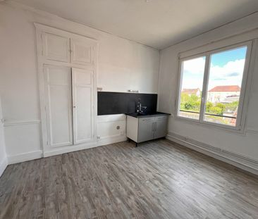 Location Appartement 4 pièces 95m² - Photo 5