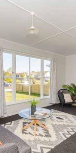 Feilding - 3 bedrooms - Photo 3