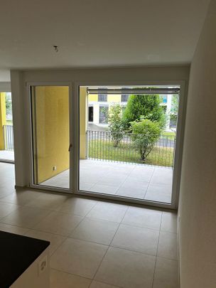 <h1 class="md:text-xl md:leading-6 mt-4 md:mt-10 lg:mb-6 mb-3 text-primary-500 font-semibold text-base leading-5"> Wohnung in Unterföhring </h1> - Photo 1