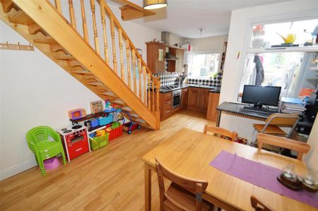 2 bedroom terraced house to rent - Photo 3