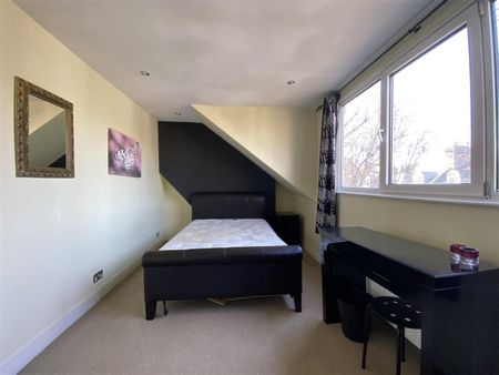 Upham Park Road, Chiswick, W4, London - Photo 4