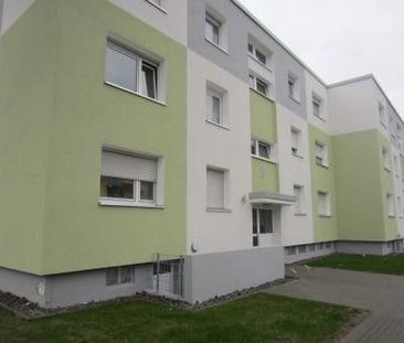 Bedburg-Kaster: Helle sanierte 3-Zi.-EG-Whg. m. Balkon in ruhiger Lage - Photo 2