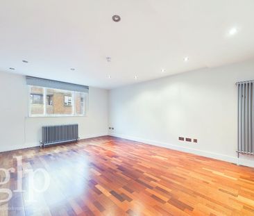 2 Bedroom Flat, Earlham Street, Covent Garden, WC2H - Photo 5