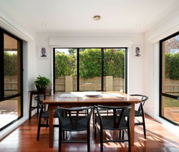 Executive Home Close To Town Centre - Photo 5