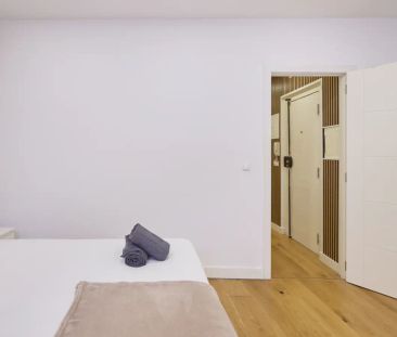 2-bedroom apartment for rent in Lisbon with terrace and furnished - Foto 1