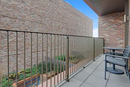 3 bedroom flat to rent - Photo 2