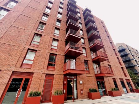 2 Bedroom 2 Bathroom Flat1005 - Photo 4