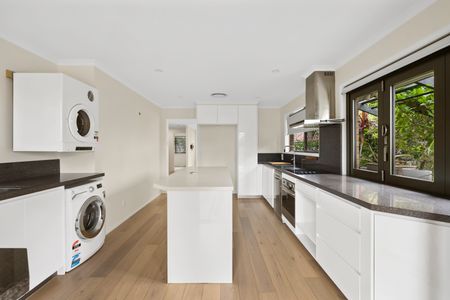 28 McDougall Street, Sherwood QLD 4075 - House For Rent | Domain - Photo 5