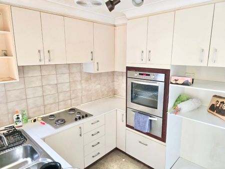 Convenient Location Home - Photo 5