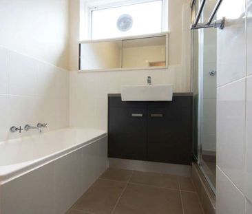 11/15 Kelvin Grove, Prahran VIC 3181 - Photo 2