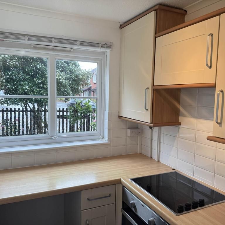 1 bedroom semi-detached house to rent - Photo 1