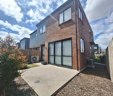 Modern Living - Photo 2