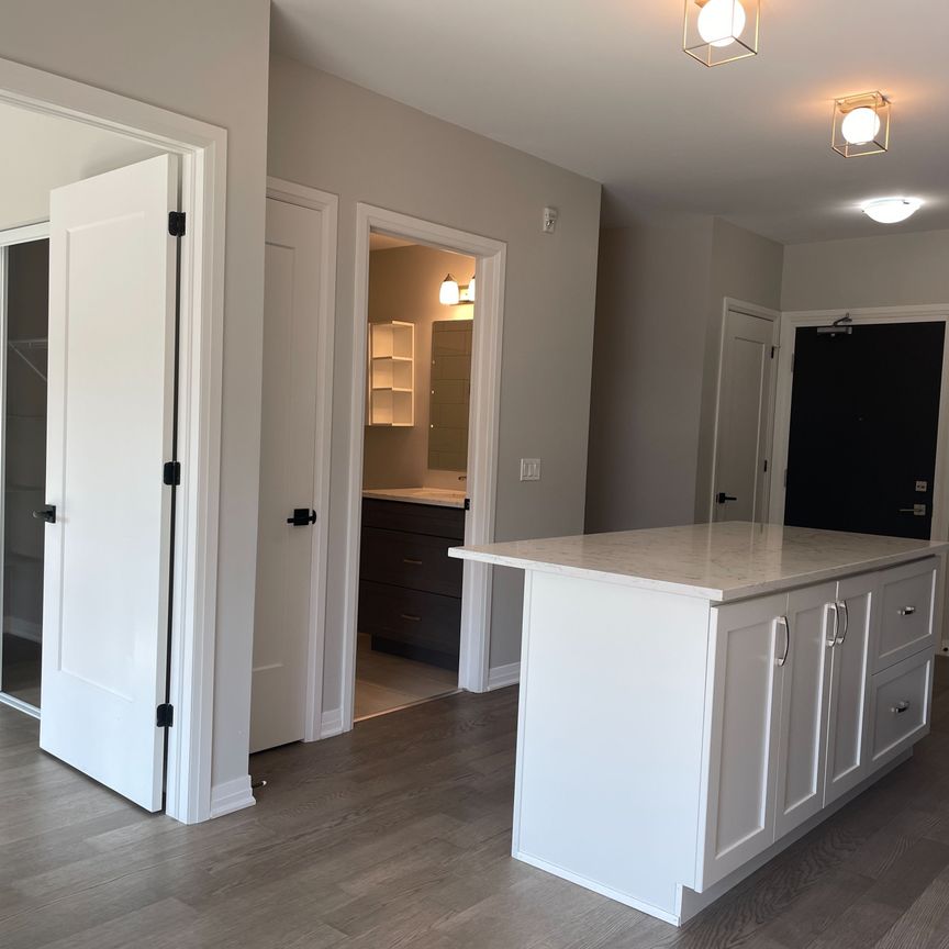 For Lease - 102 Grovewood Common Unit# 502, Oakville, Ontario - Photo 1