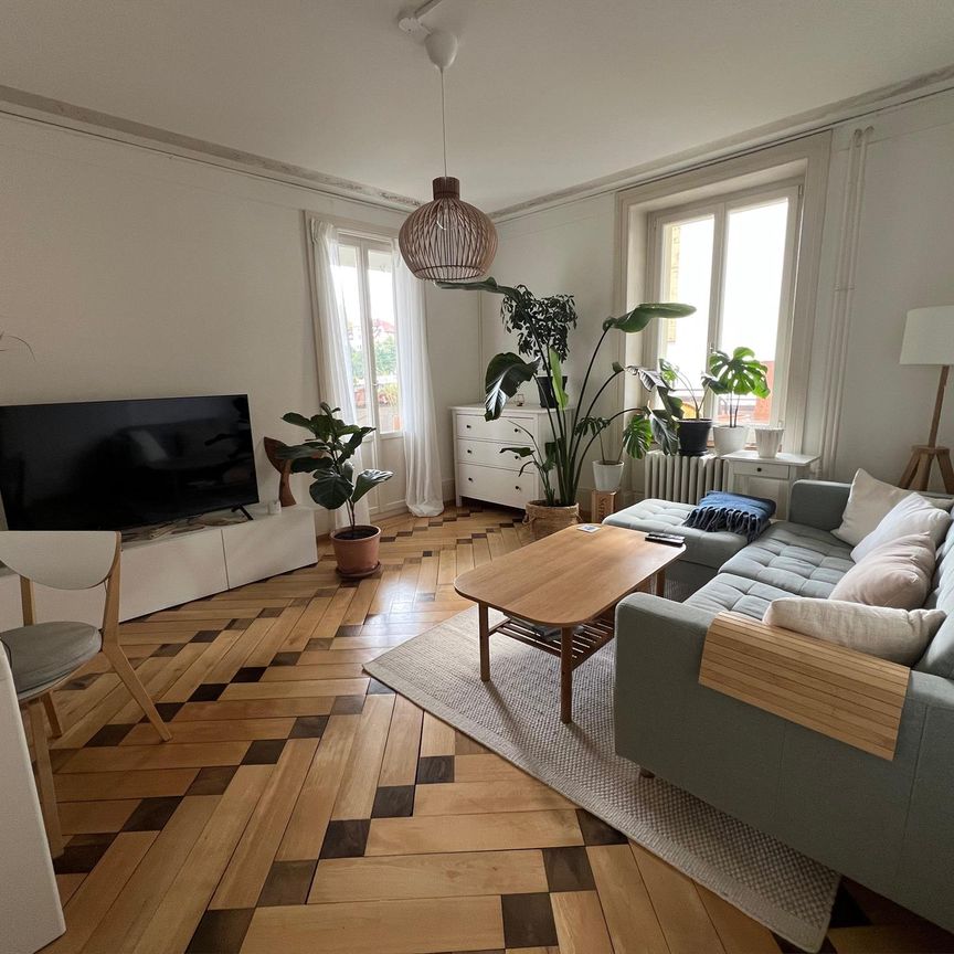 Zentrale, helle 2-Zimmer-Wohnung mit Bergblick zur Zwischenmiete - Foto 1