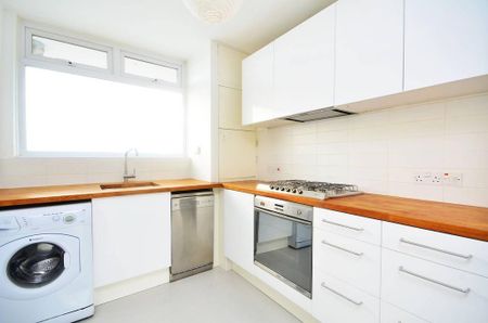 3 bedroom flat to rent - Photo 5
