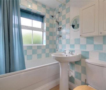 2 bedroom maisonette to rent - Photo 4