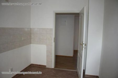 IM ERDGESCHOSS MIT BALKON! 2-Raumwohnung in 09217 Burgstädt - Foto 3