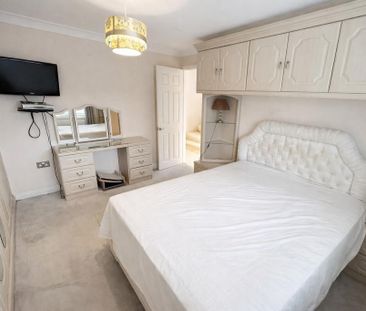 4 bedroom semi-detached house to rent - Photo 1