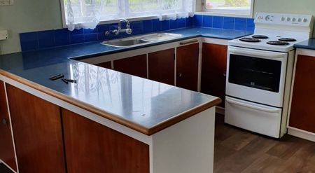 7 Betley Crescent - Photo 2