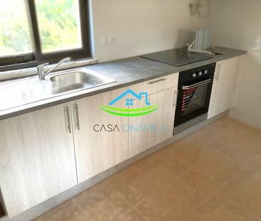 Andar Moradia T4 - Photo 4