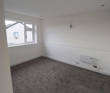 3 bedroom townhouse to rent - Photo 2