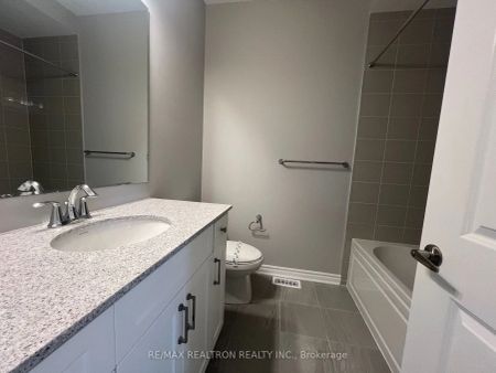 Condo Townhouse For Lease | W9250716 - Photo 5